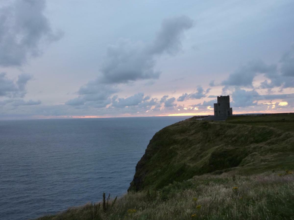 Conway'S Cottage With Sea View Nestling By Cliffs-Of-Moher Liscannor Ngoại thất bức ảnh